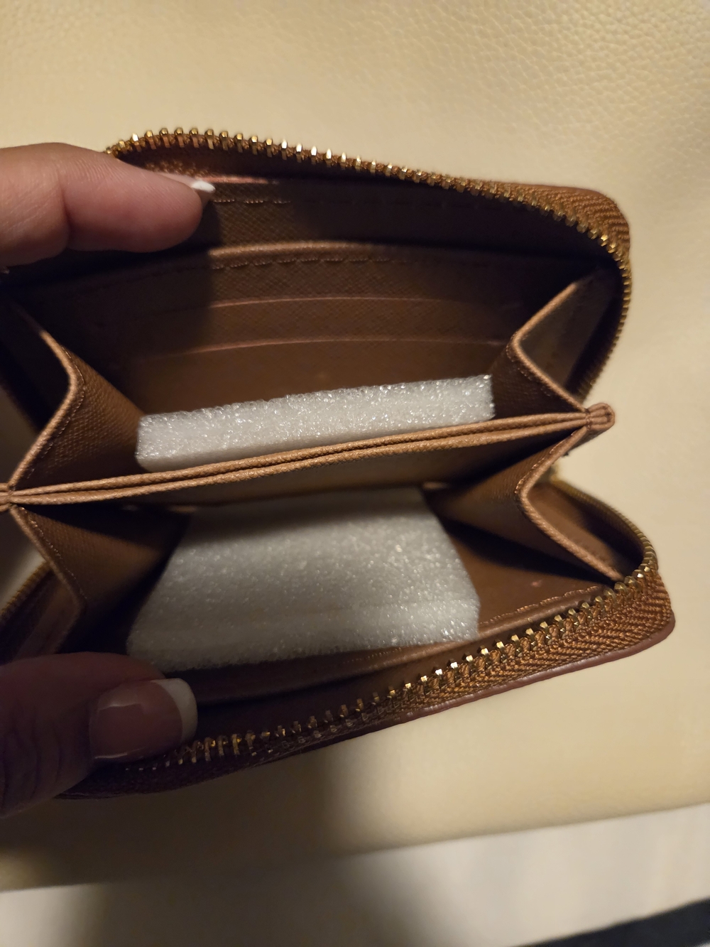 Unbranded Monogram Off White Bag, With 2 Straps and Matching Wallet - Picture 10 of 13